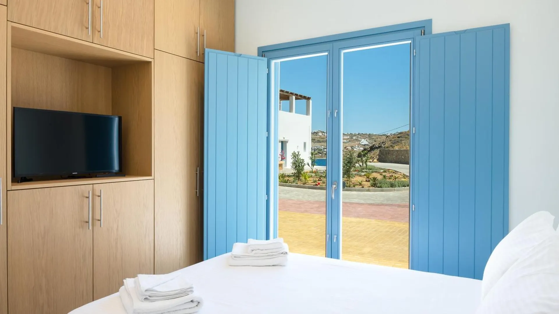 Myko Villa Seafront Ornos