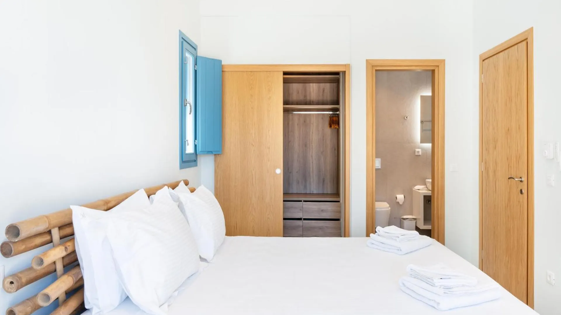 Myko Villa Seafront Ornos  Grekland