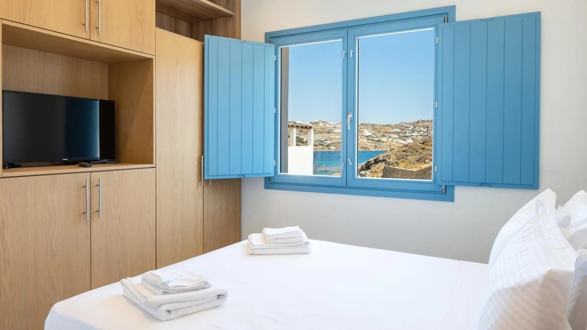 Myko Villa Seafront Ornos  Grekland