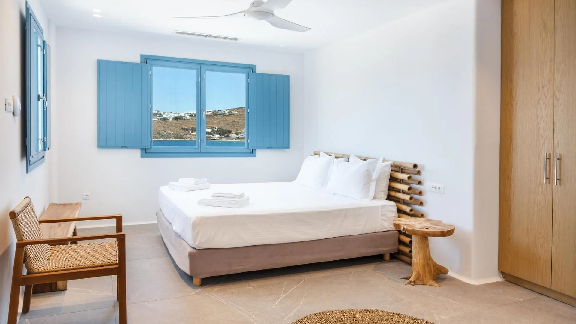Myko Villa Seafront Ornos  Grekland