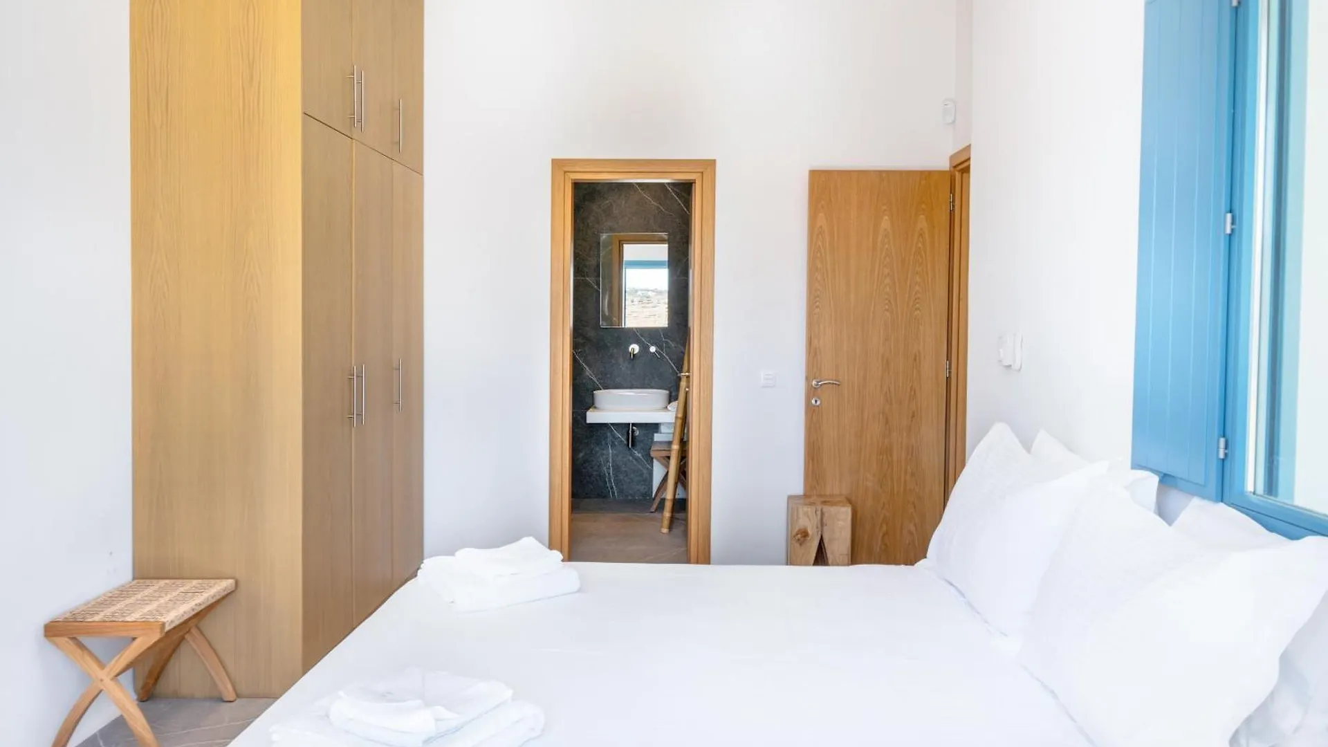 Myko Villa Seafront Ornos  Ornos (Mykonos)